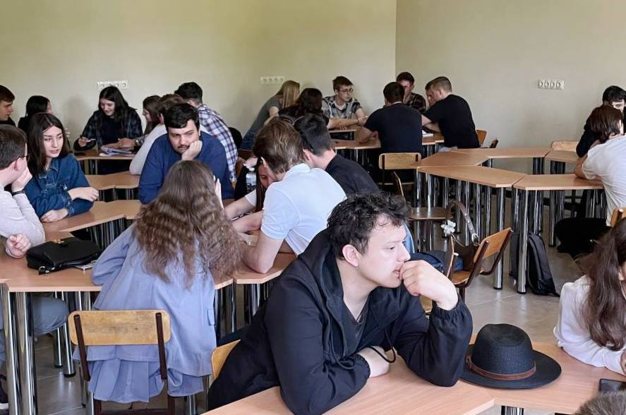 Роздуми над питаннями